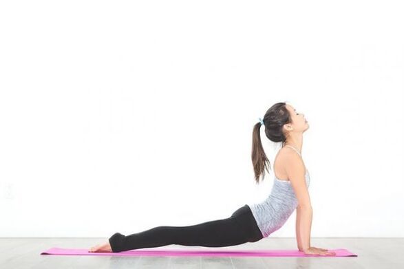 Ejercicios de estiramiento de yoga para adelgazar